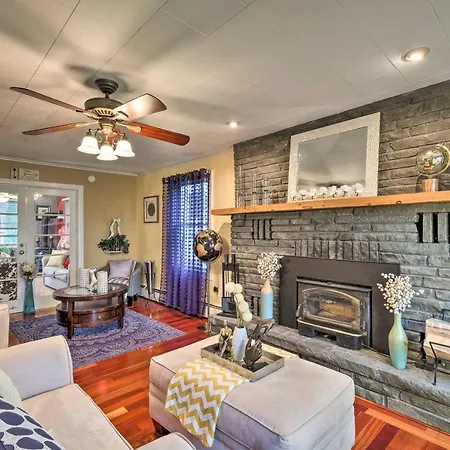 Villa Stylish Suburban Getaway, 10 Miles To Royal Mtn!